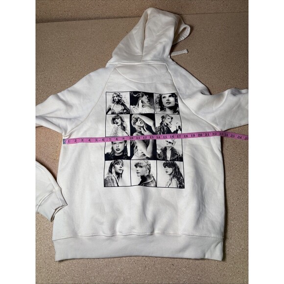 Taylor Swift Eras Tour Cream Hoodie Size M D1 - Picture 8 of 9